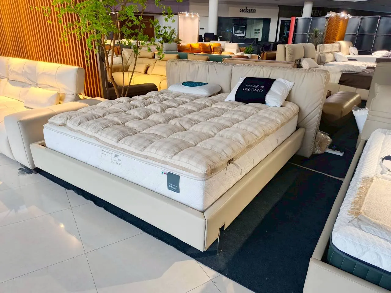 Falomo Milano Sofa